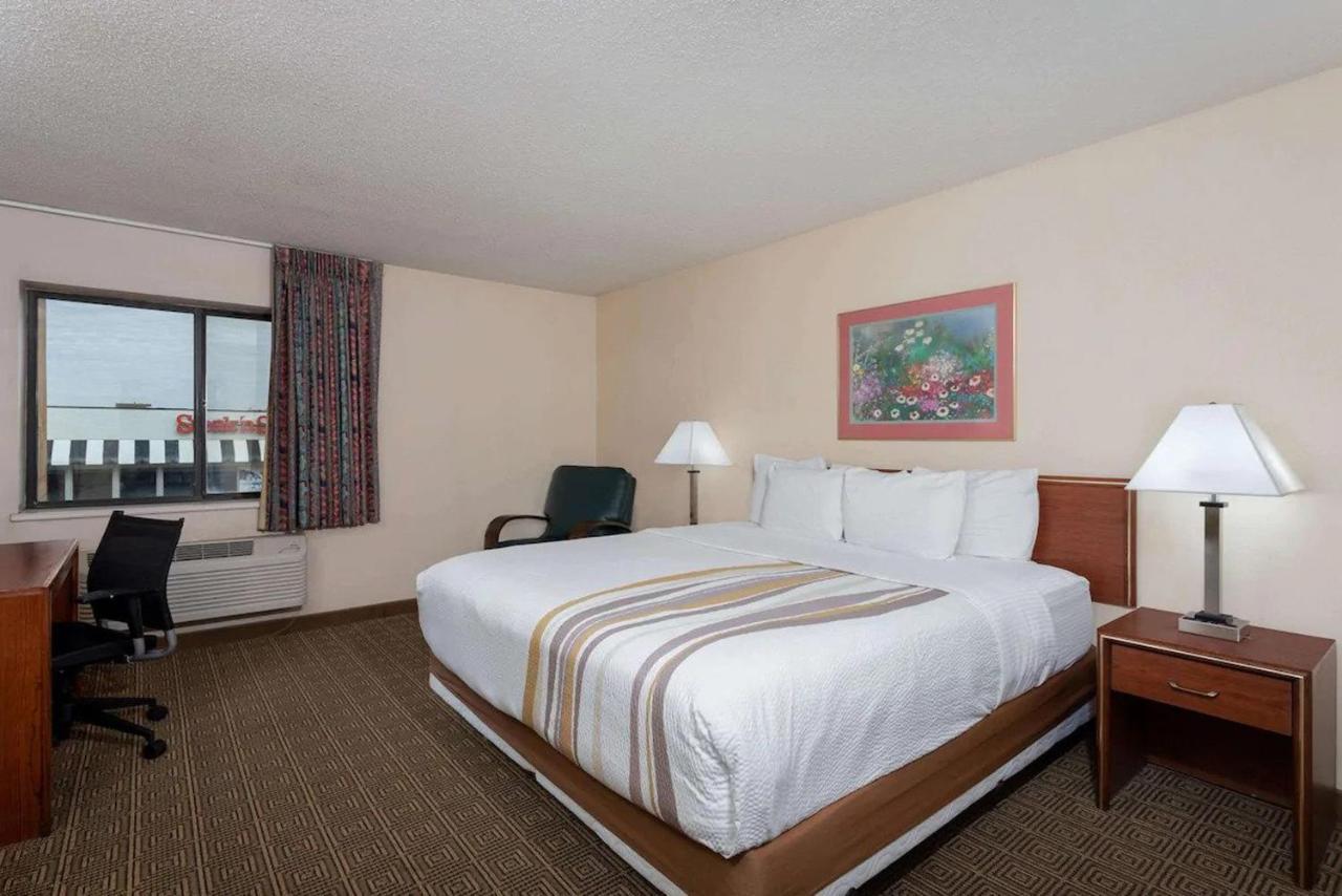 La Quinta Inn By Wyndham Indianapolis East-Post Drive Экстерьер фото