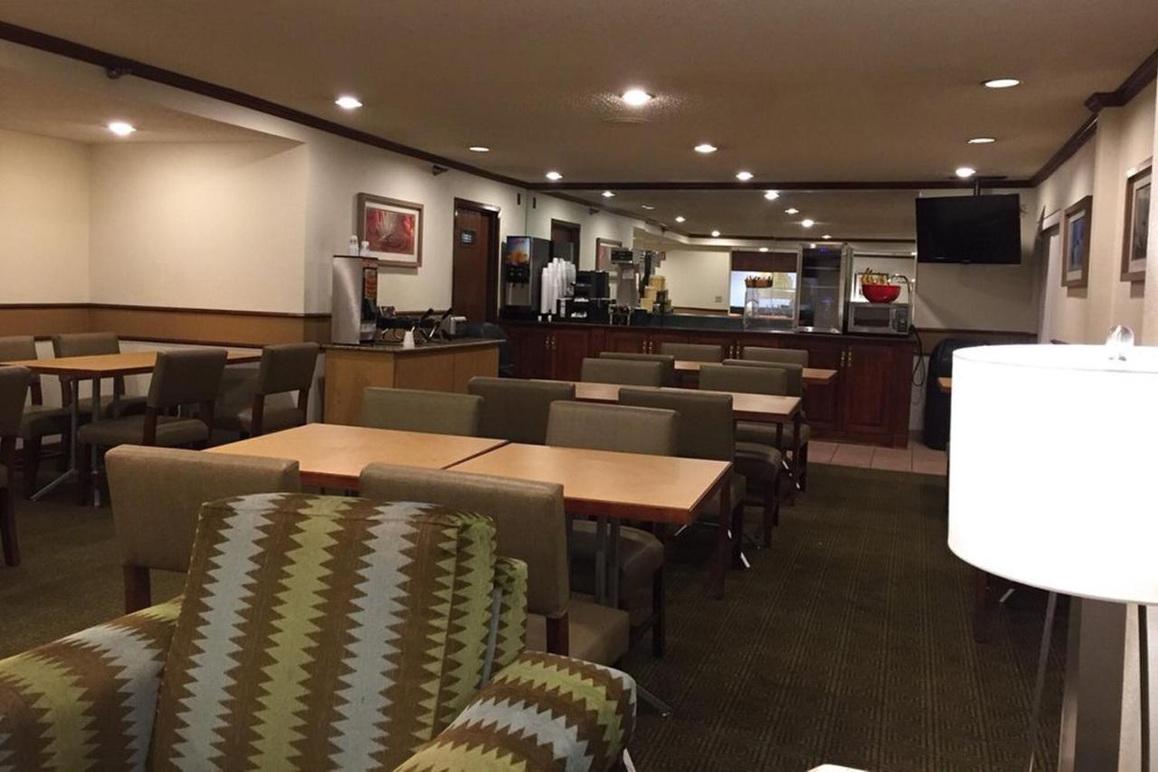 La Quinta Inn By Wyndham Indianapolis East-Post Drive Экстерьер фото