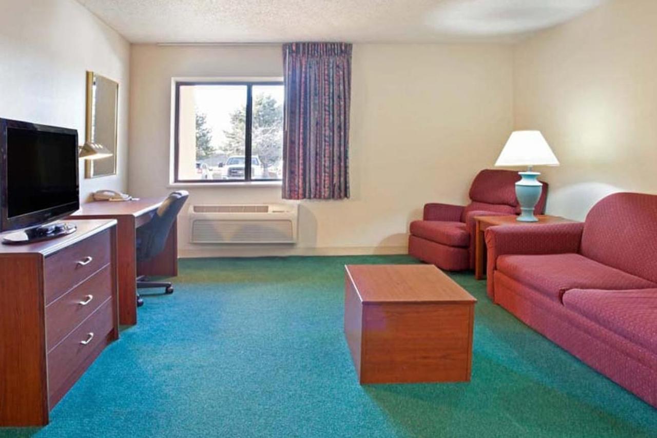 La Quinta Inn By Wyndham Indianapolis East-Post Drive Экстерьер фото