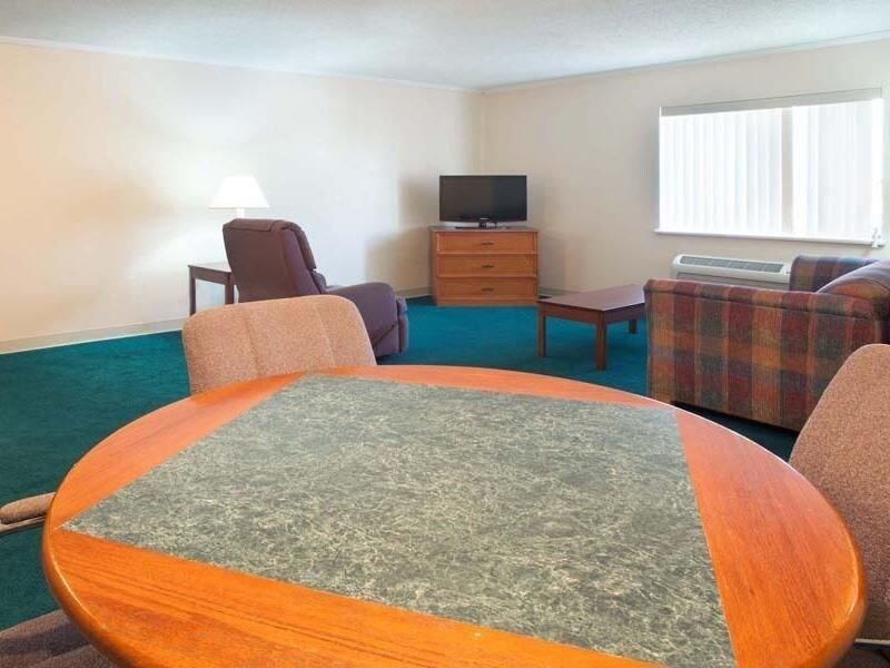 La Quinta Inn By Wyndham Indianapolis East-Post Drive Экстерьер фото