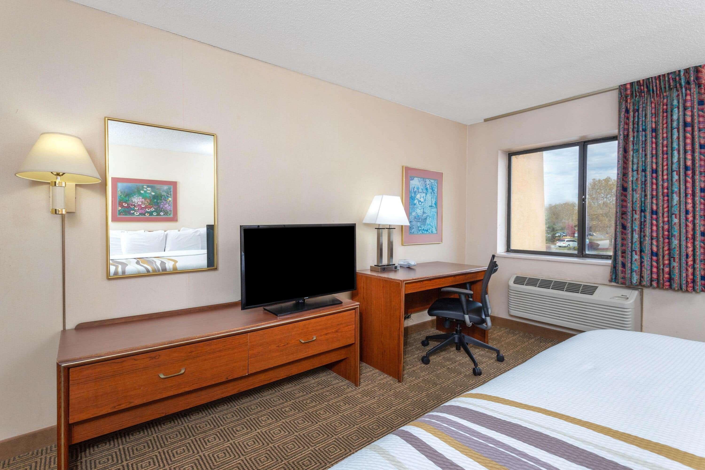 La Quinta Inn By Wyndham Indianapolis East-Post Drive Экстерьер фото