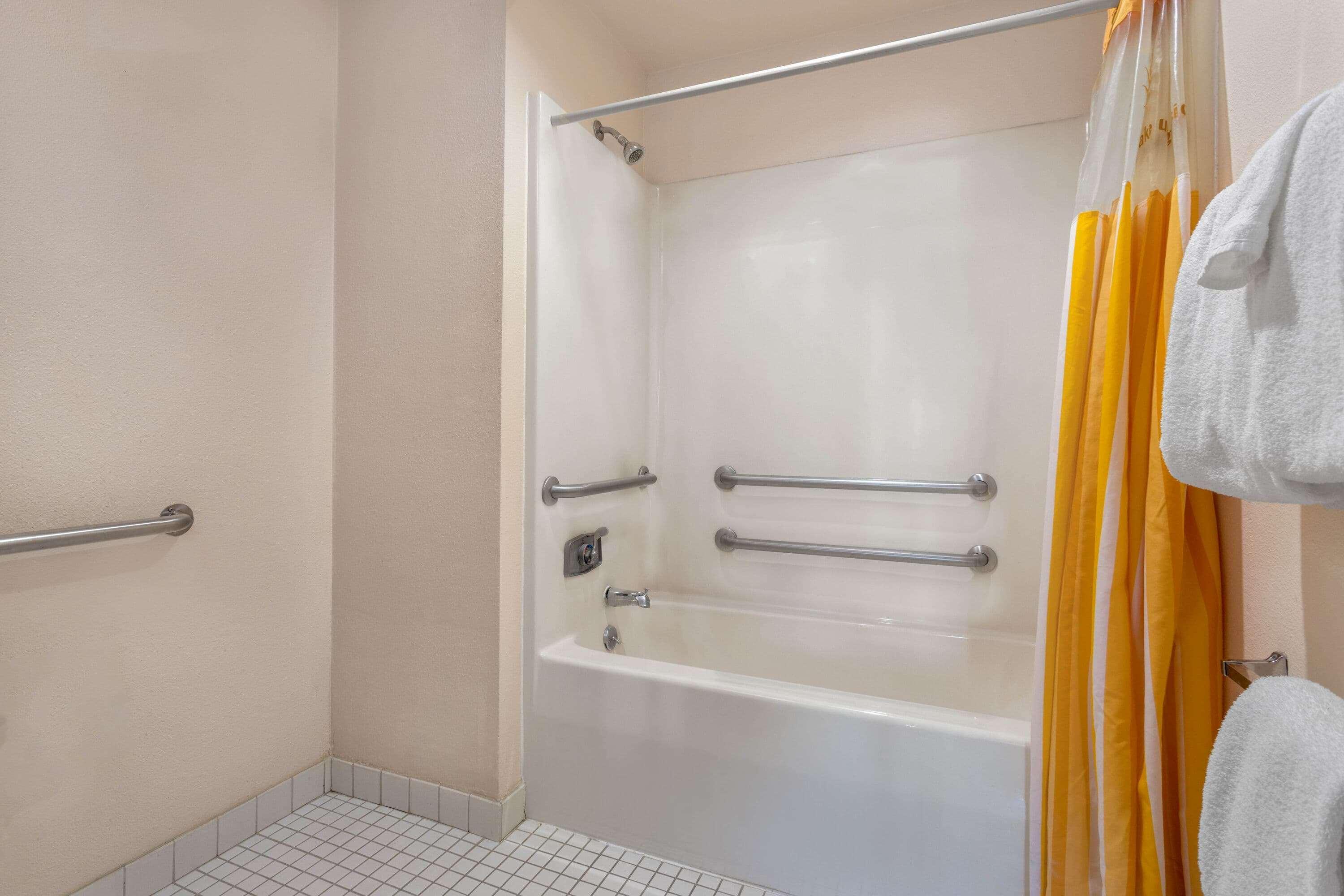 La Quinta Inn By Wyndham Indianapolis East-Post Drive Экстерьер фото