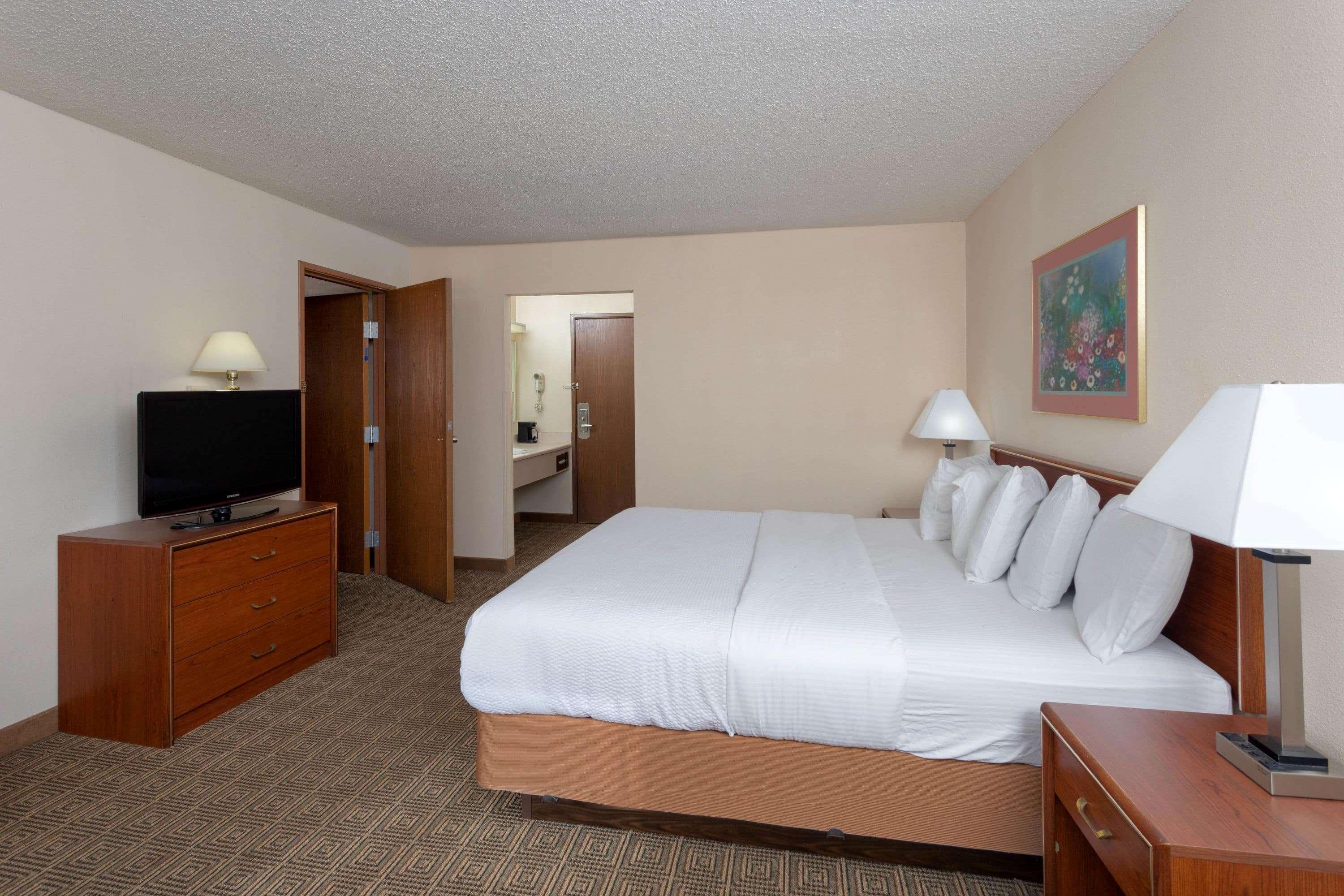 La Quinta Inn By Wyndham Indianapolis East-Post Drive Экстерьер фото