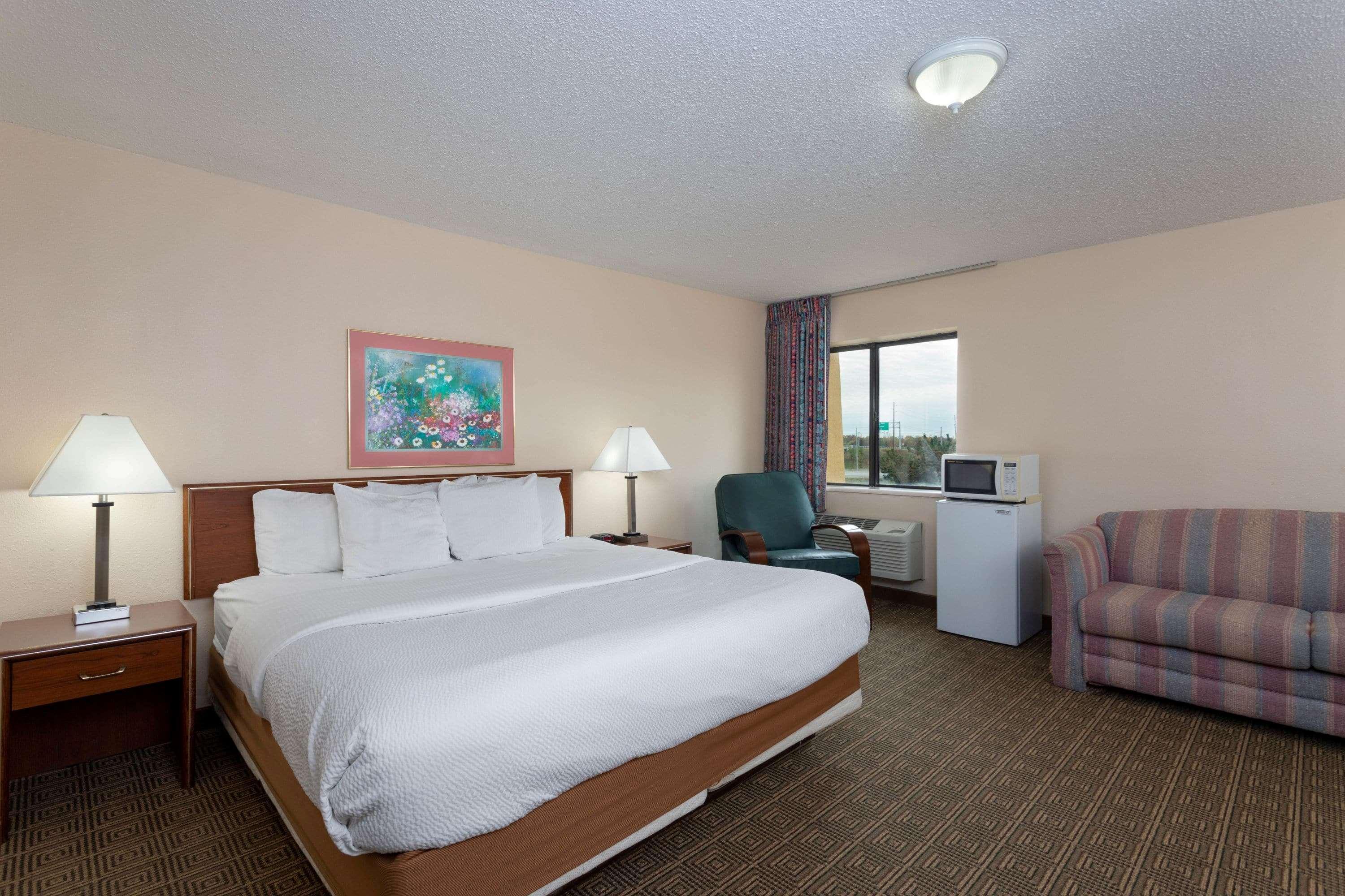 La Quinta Inn By Wyndham Indianapolis East-Post Drive Экстерьер фото